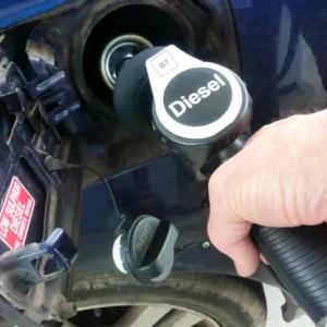 Empresa de SC consegue licença para importar diesel da Rússia e anima Planalto